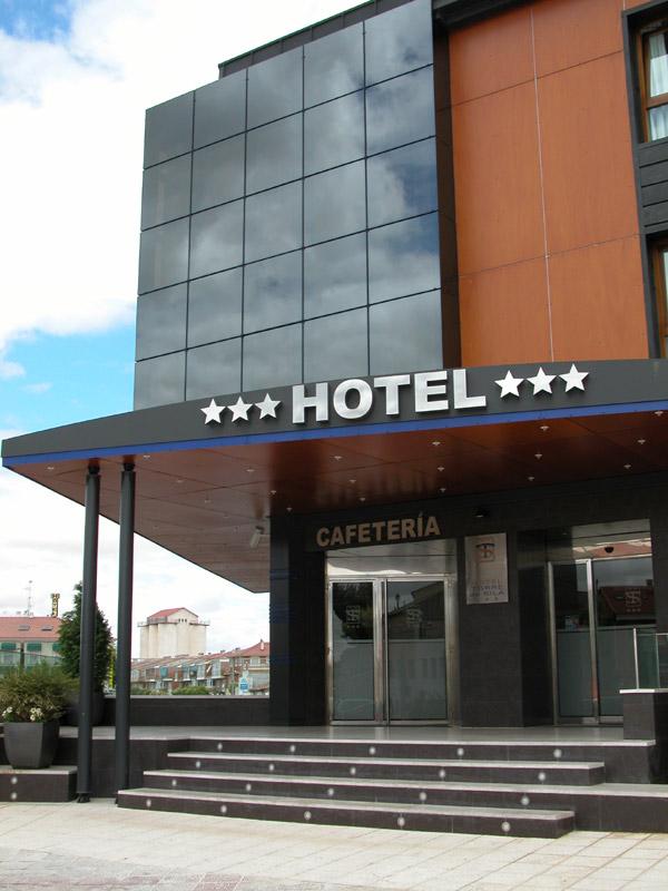 Hotel Torre De Sila Тордесиляс Екстериор снимка